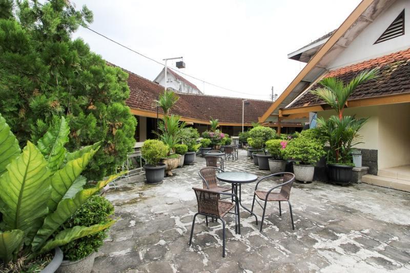 Reddoorz Near Rs Sarjito Yogyakarta Hotel Buitenkant foto