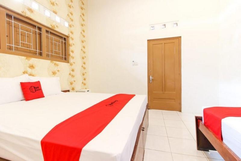 Reddoorz Near Rs Sarjito Yogyakarta Hotel Buitenkant foto